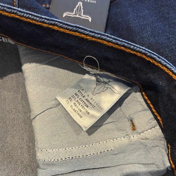 LUCKY &BLESSED - Picture 6 of 7